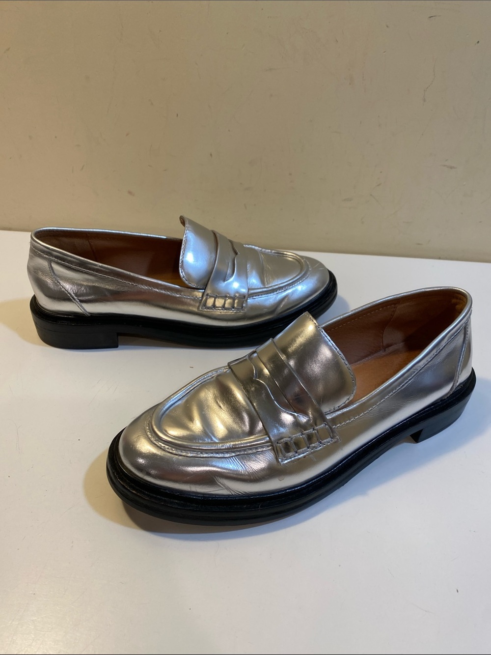 Madewell Vernon Loafers in Metallic Silver Leather Sz 7.5